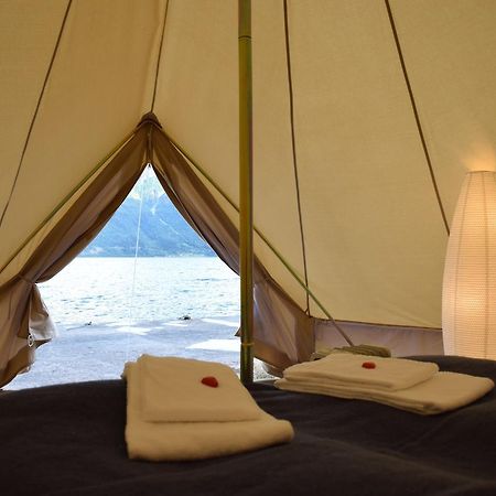 Dosen Gard Hotel Luster Екстериор снимка
