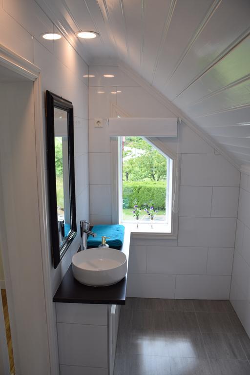 Dosen Gard Hotel Luster Екстериор снимка